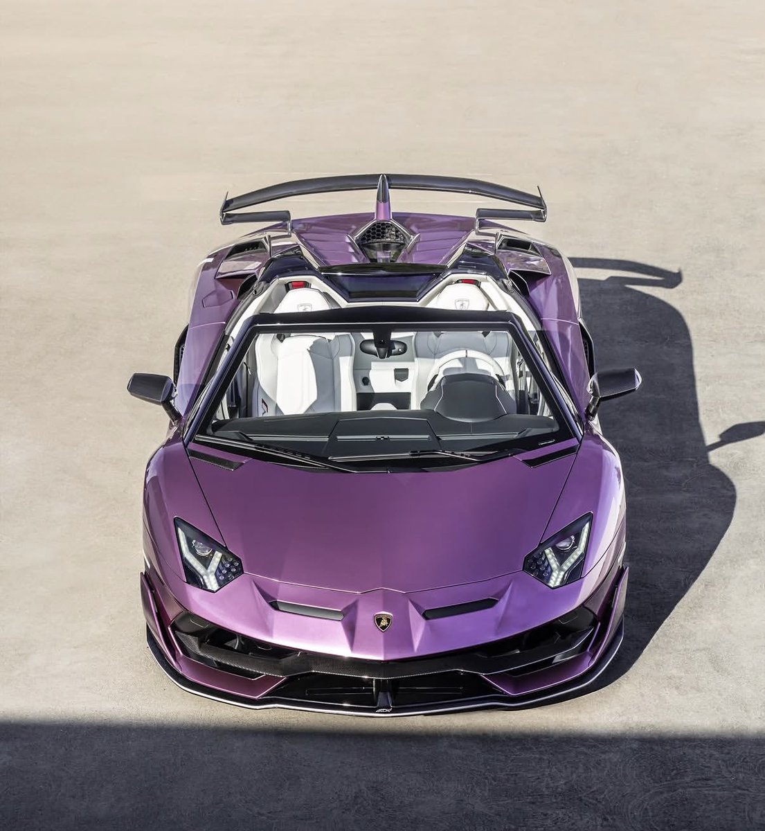 LUX Cars tweet media