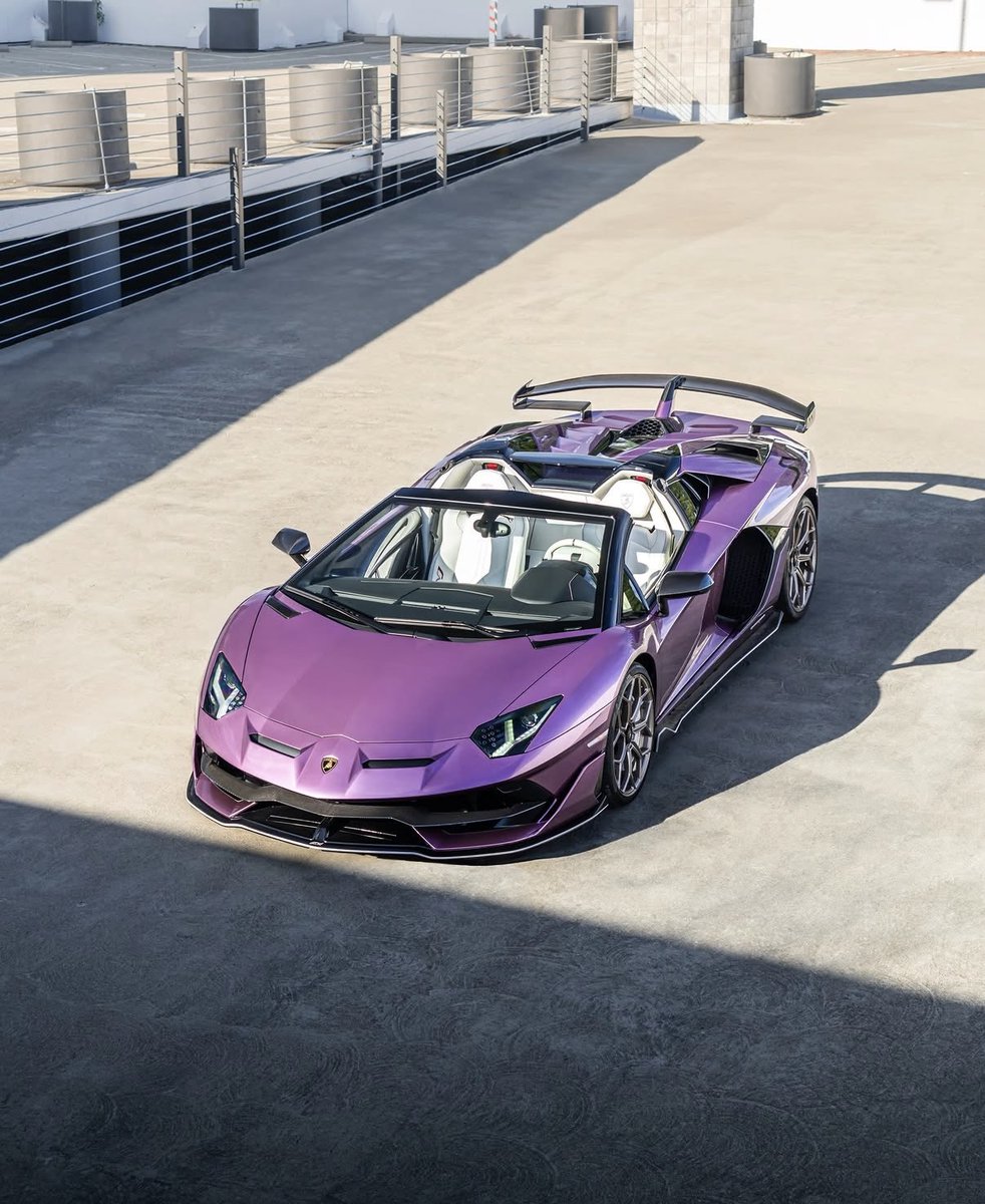 LUX Cars tweet media
