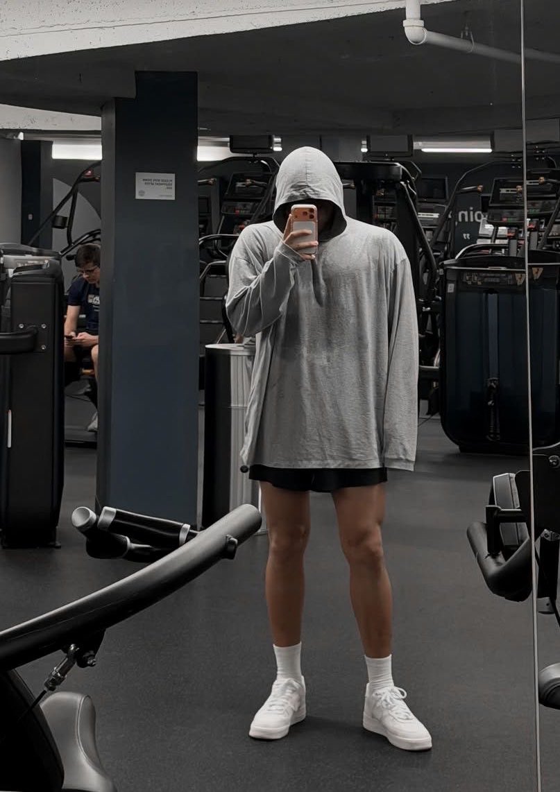 remembered this mingyu gym picture exists i am not feeling well