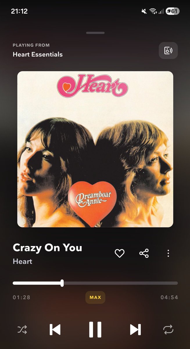 chriss_photos1's tweet image. Back home after a long day of driving, meetings and a presentation, time for some classic rock. #Heart #Crazy