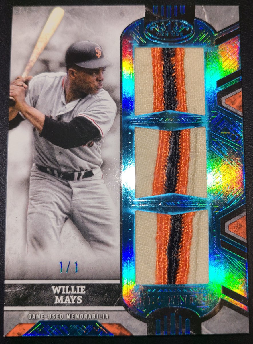 DunlapAnto49644's tweet image. The @SFGIANTS family just got a little more special. Im holding this 1/1 Willie Mays Tier One Game-Used-Patch a modern relic of the Greatest Living Ballplayer. MY goal is to see it displayed where fans can see it. #SayHey #SFGiants #WillieMays" @HuntAuctions