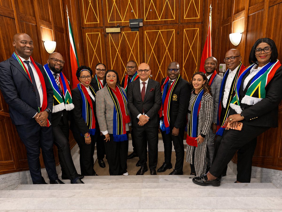 SouthAfricanHC's tweet image. On 28 April, the High Commission hosted a delegation of the Portfolio Committee on Minerals and Petroleum Resources of the Republic of South Africa, visiting Ottawa.
@DMRE
@DIRCO_ZA 
#diplomacy
#mining
@DIRCO_ZA
@GAC_Corporate