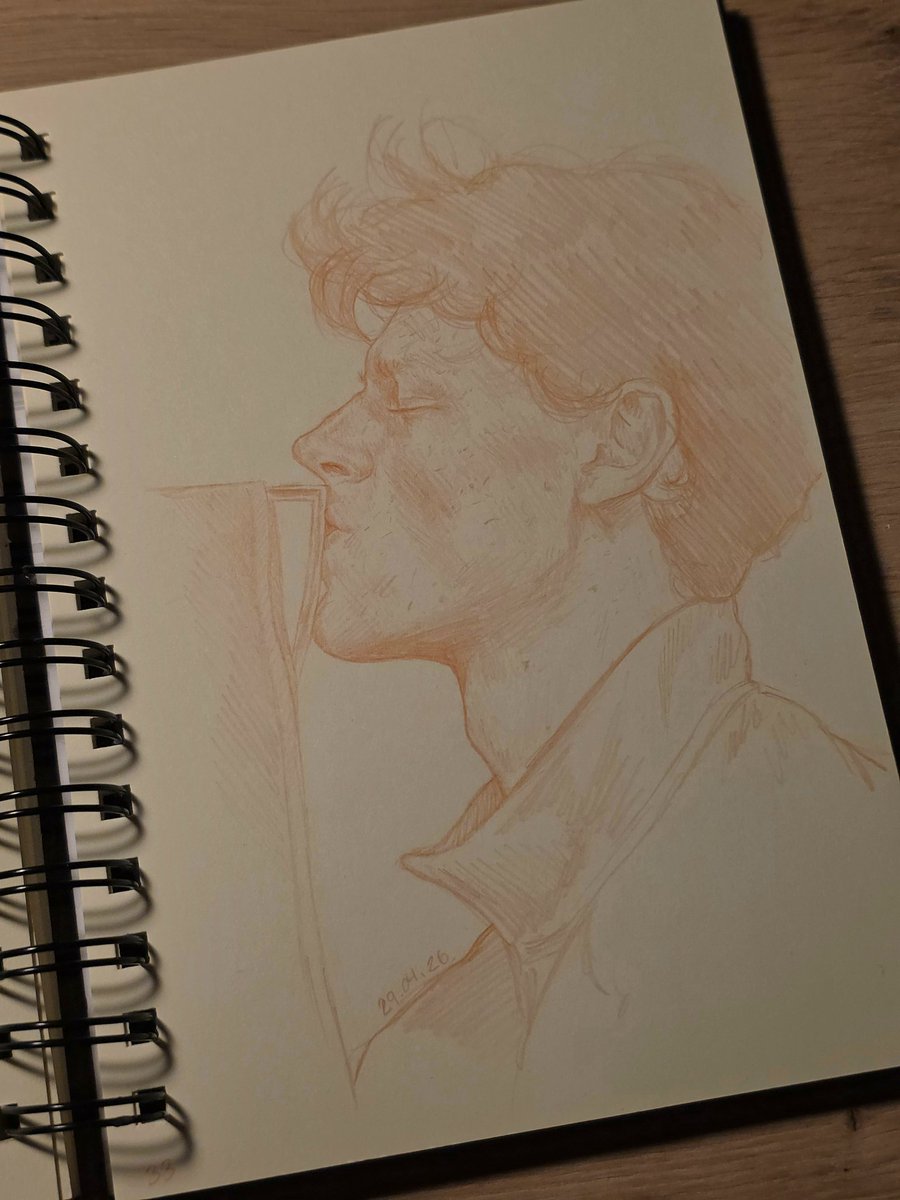 lara 🖤⃝🪐 tweet media