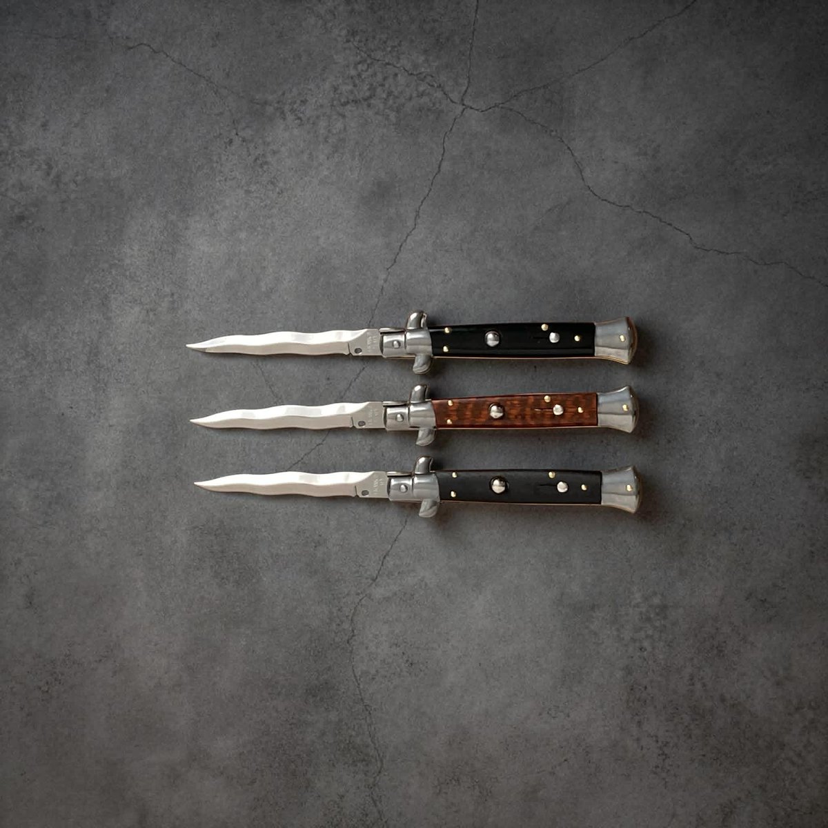 PerryKnifeWorks's tweet photo. Just in from #Italy! Frank Beltrame 9" stiletto's all made by hand and are a instant classic. Many models available with limited supply.
Get one here > https://t.co/SaUB4ZEklt https://t.co/raESWnT0fJ