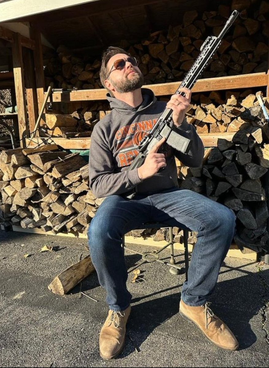 THE MUZZ ⚡️LAYER tweet media