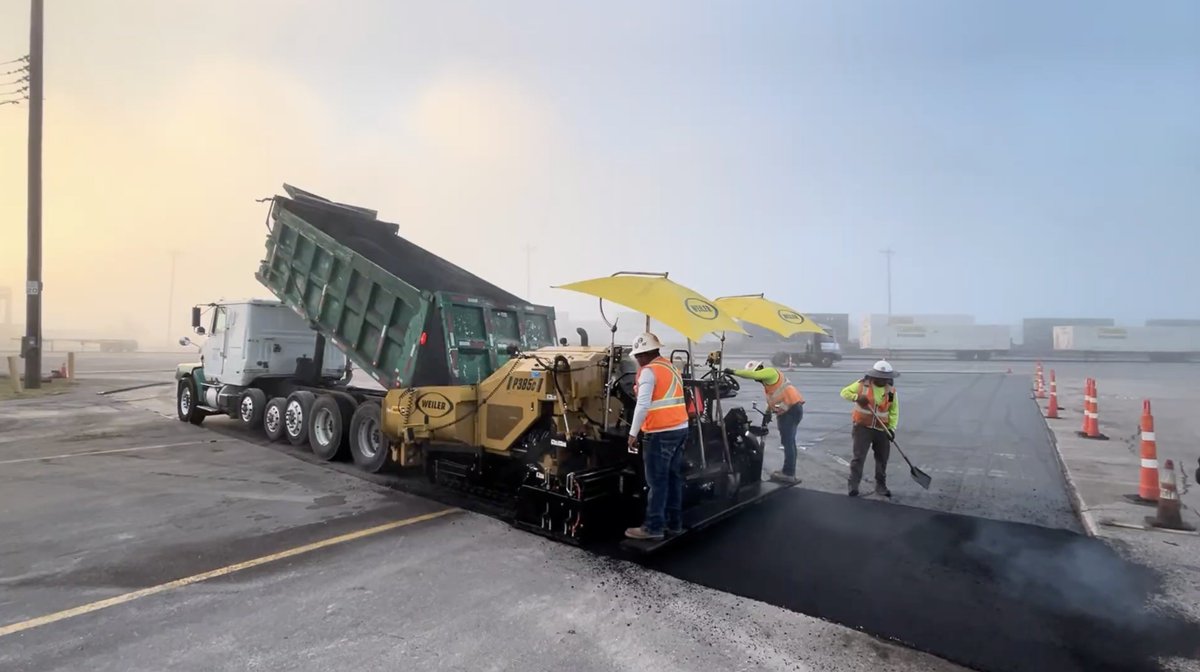 AAAPavingTX's tweet image. Asphalt paving is about building surfaces that perform in the real world.

It’s a process that takes experience, attention to detail, and a commitment to doing the work the right way from start to finish.

#AAAProjects #AsphaltPaving #BuiltToLast #OnTheJob