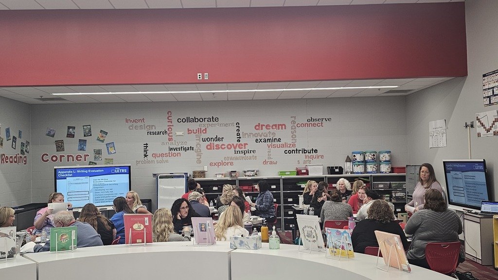 ISD840's tweet photo. Hats off to these #NorthsideStJ and #StJamesMSHS teachers on successfully completing their 2-year; 144-hour LETRS Professional Development! 

Congratulations! https://t.co/cqC7BQZOo5
