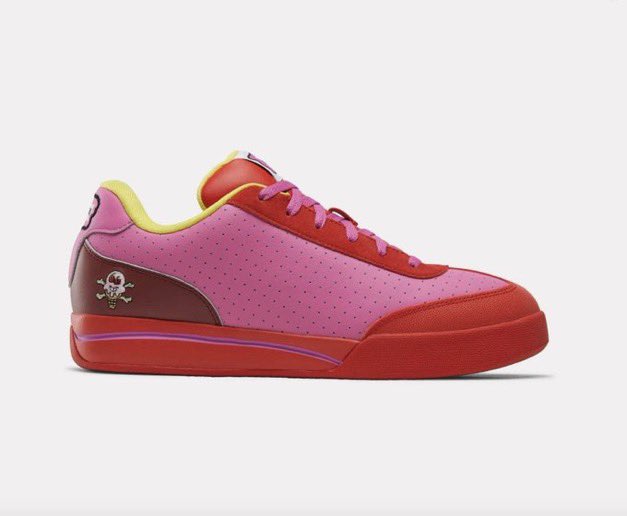 SNKR_TWITR tweet media