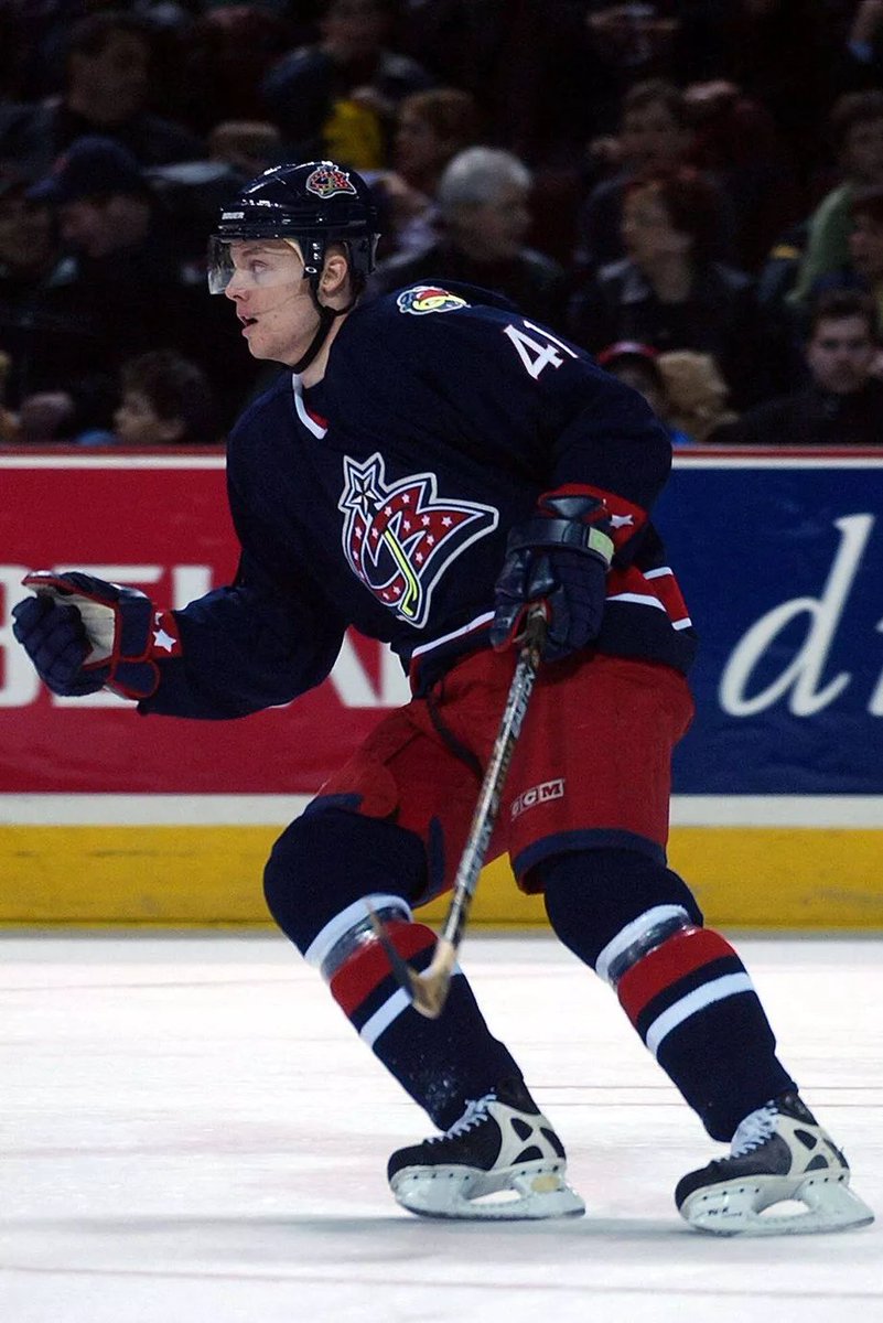 InMemoriamX's tweet image. RIP Matt Davidson, Canadian NHL Right Wing
Columbus Blue Jackets (2000-2003)
WHL: Portland Winter Hawks 
AHL: Rochester Americans, Syracuse Crunch, Lowell Lock Monsters
#InMemoriam #RIP