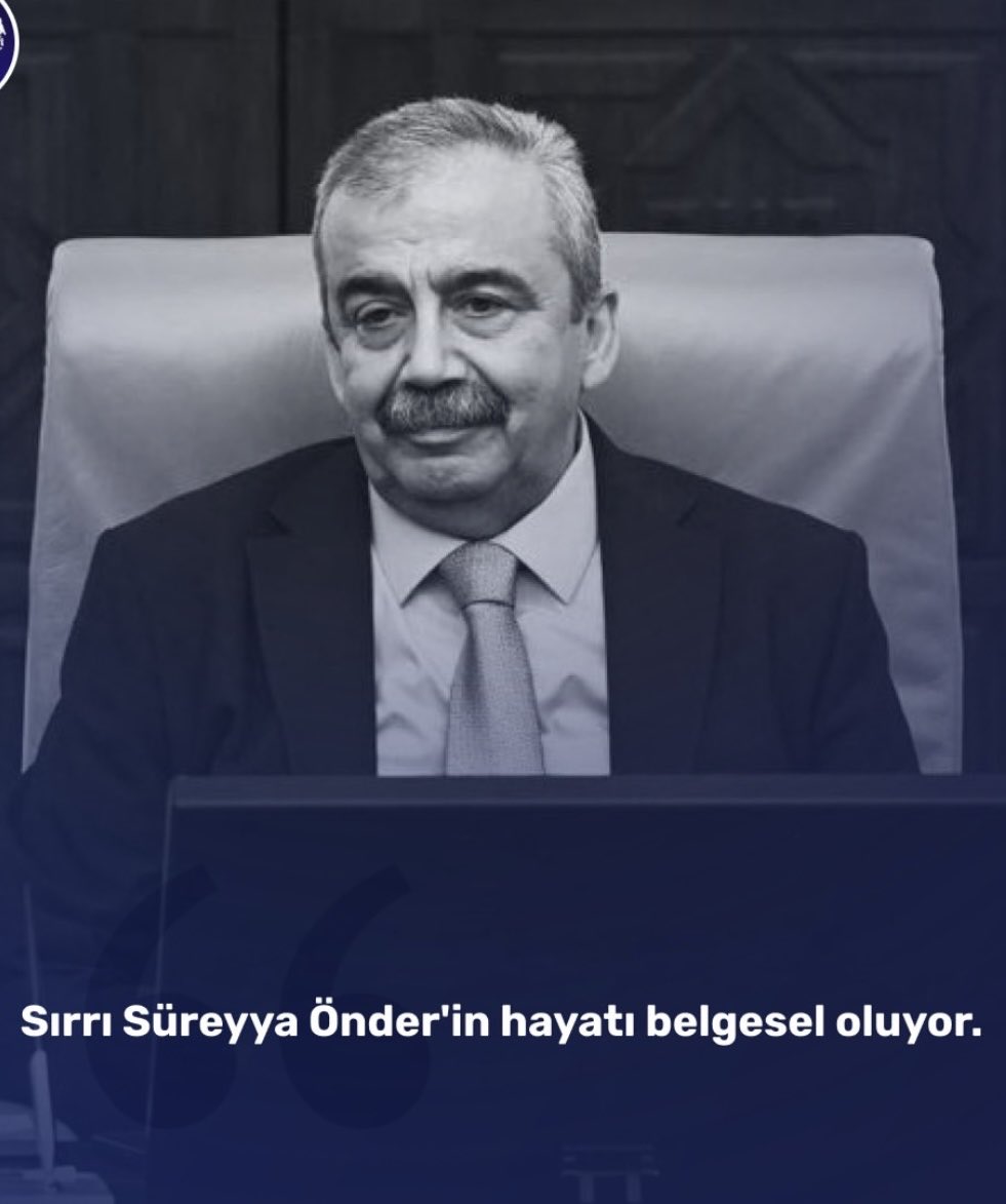 thakkaya_'s tweet photo. Buna Abi deyip Güzelleme Yapanları Unutmayacağız . 🇹🇷 Vatanını Sevenler Unutmaz . Sanat ,sepet tayfayı unutmayın bilinciniz olsun biraz, bu öldü diye Storyler atıp Sırrı Abim diye geziniyorlardı . https://t.co/vGdHOC6enW