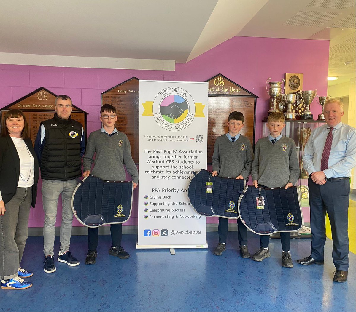 Coláiste Éamonn Rís tweet media
