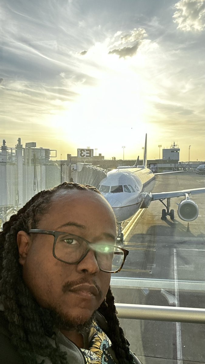 elowhyms's tweet photo. I got 23 days till I get to fly with @united to Brazil 🇧🇷. I am looking forward to my vacation. https://t.co/VK7Q6f3wKZ