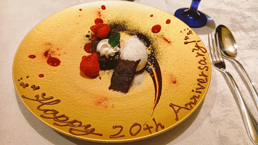 mihobosu's tweet photo. おはようございます🍀
先日結婚記念日のお祝いランチをしてきました🍰
昨日は好きなケーキ屋さんのタルトで✨
どれも美味しかったです😊
今日からもがんばろう!
#木漏れ日のお茶会 https://t.co/vg6nPxqzhh
