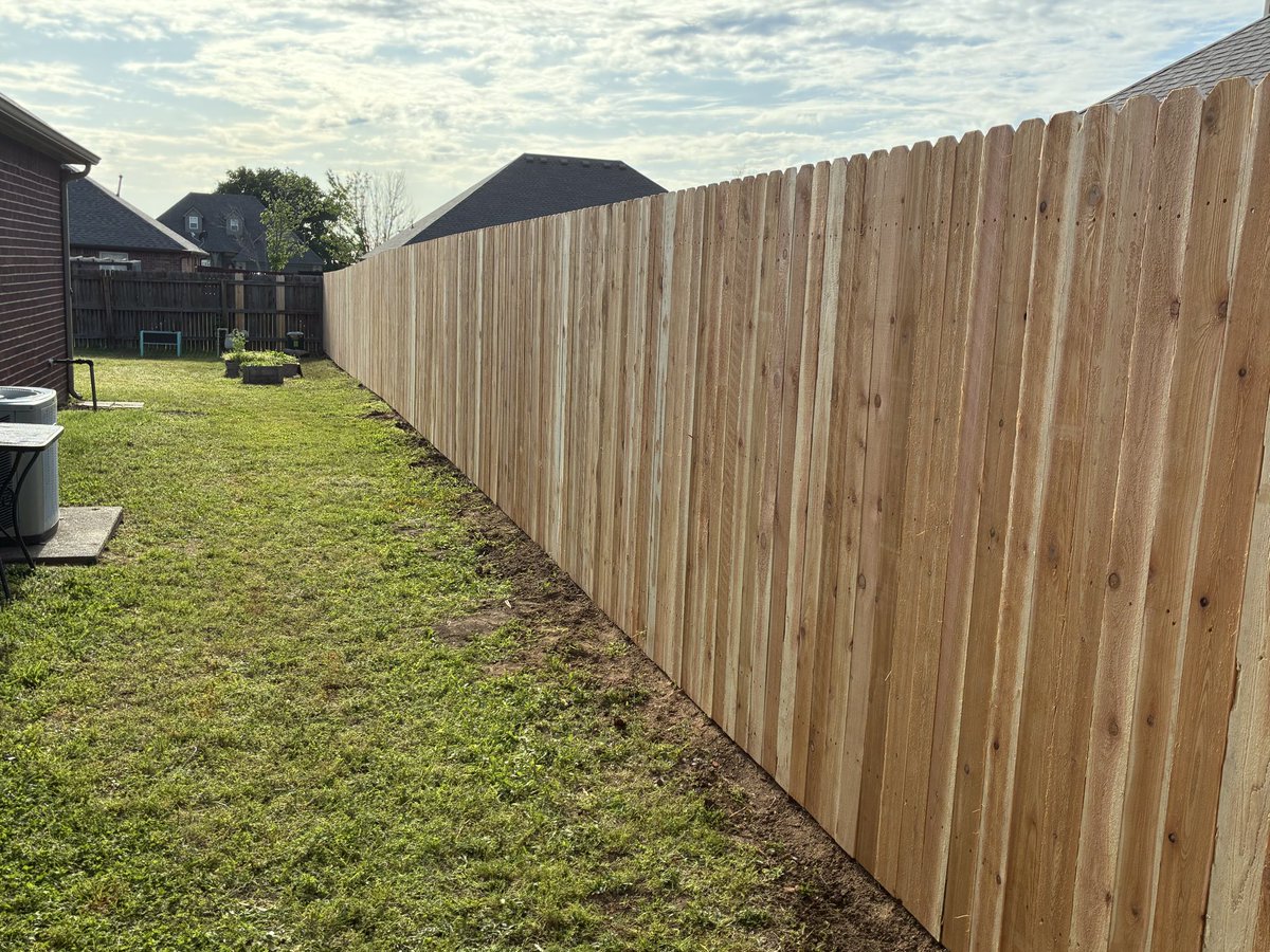 TulsaScott's tweet photo. If you need a fence done in the Tulsa area- these guys ROCK! https://t.co/Ct8EMs7nrm