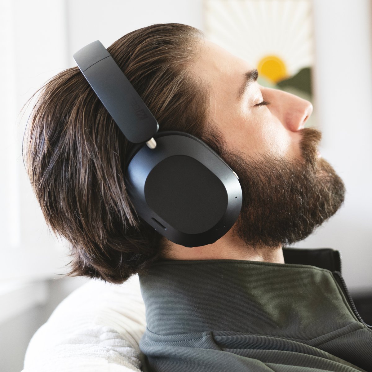 MID_C_audio's tweet photo. 明日、05月01日発売

MEE audio 「MATRIX CINEMA 3D」
ワイヤレス・3Dヘッドフォン

✔　3D 空間オーディオ
✔　アクティブノイズキャンセリング（ANC）
✔　CinemaEarオーディオモード
✔　LE Audio (LC3) + Auracast サポート

https://t.co/H0IdgIEHi0 https://t.co/EK6wMm0rTu