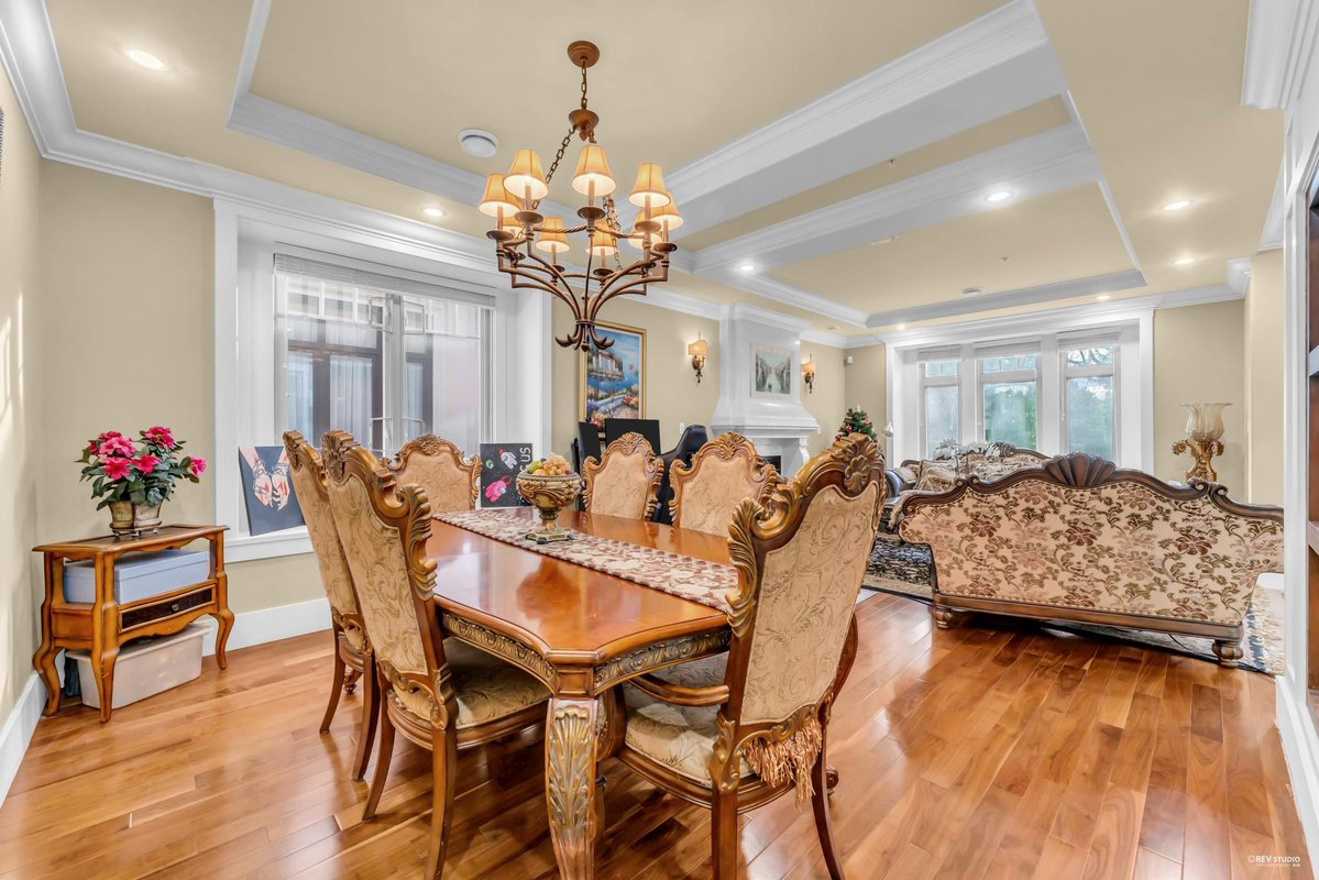 winnie_realtor's tweet image. JUST SOLD!
📍 2139 W 22nd Ave, Vancouver
🏠 3659 sqft home
🛏 7 bedrooms &amp;amp; 🛀 6 baths
💵 LP: $3,990,000
🖥 MLS# R3101294
☎️ 604-671-8260 for more info
🎞 Matterport Tour is available at winniechung.com
#realestate #vancouverhomes #vancouverrealestate #vancouverrealtor