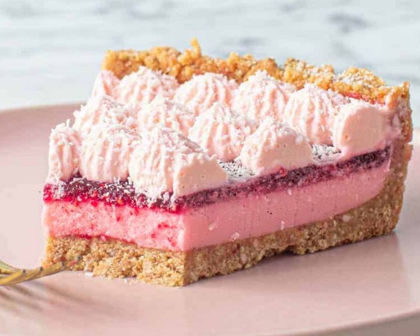 unpodiblu's tweet image. ✨ Raspberry Marshmallow and Coconut Iced Vovo Tart
#recipe thescranline.com/iced-vovo-tart/