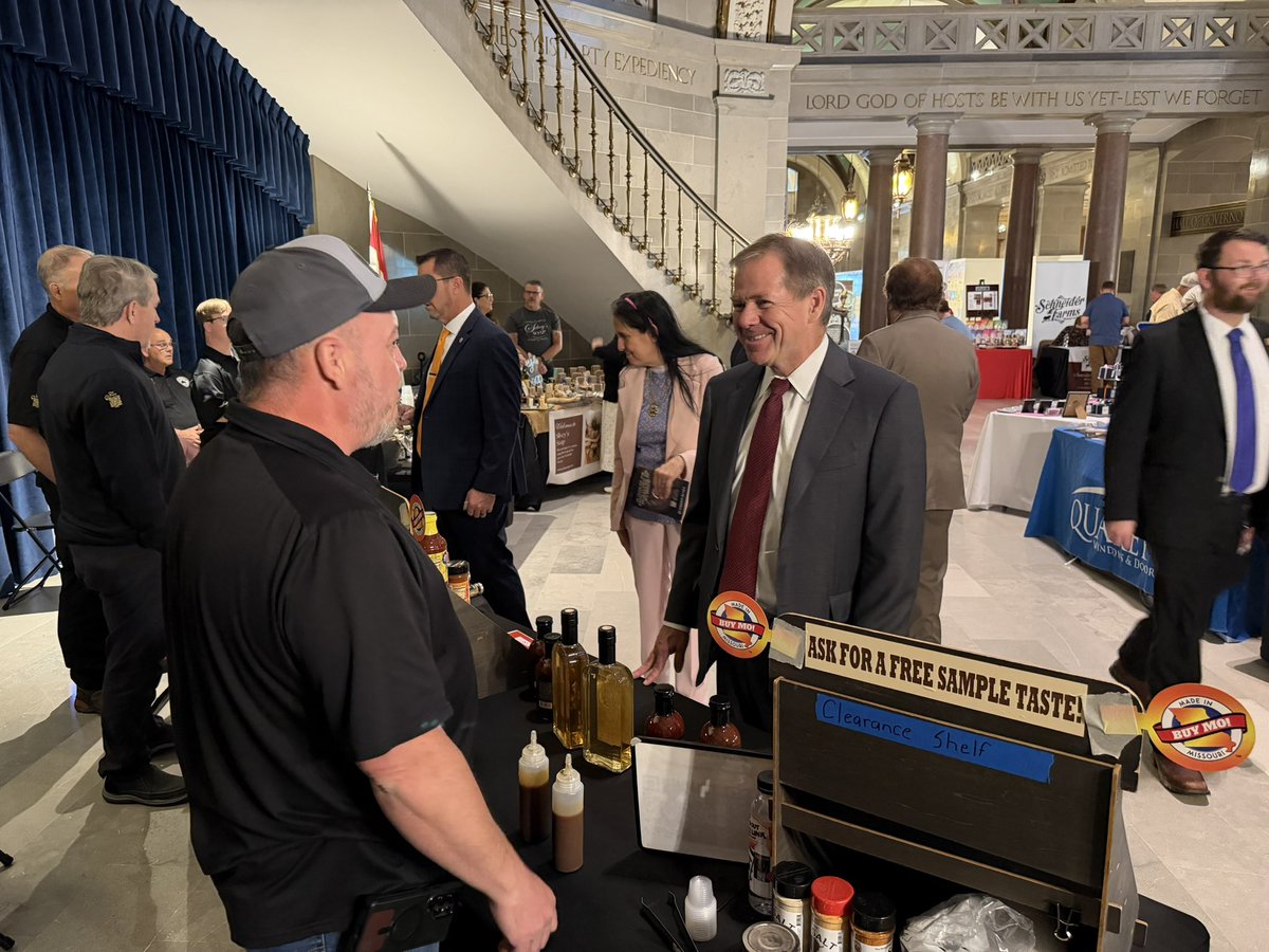 LtGovWasinger's tweet image. Great day at @BuyMissouri Day at the Capitol. Dozens of businesses from across our state showed off the craftsmanship, grit, and innovation that keep Missouri’s economy moving.

When you buy Missouri-made, you’re backing our workers, our communities, and our future! #moleg #BuyMO