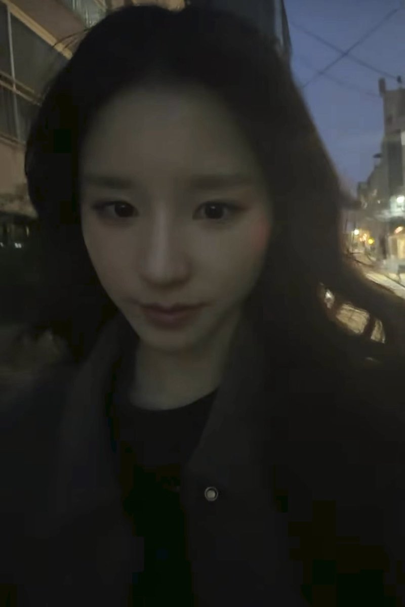 夜の街を歩いてるだけなのに
心全部持ってかれる