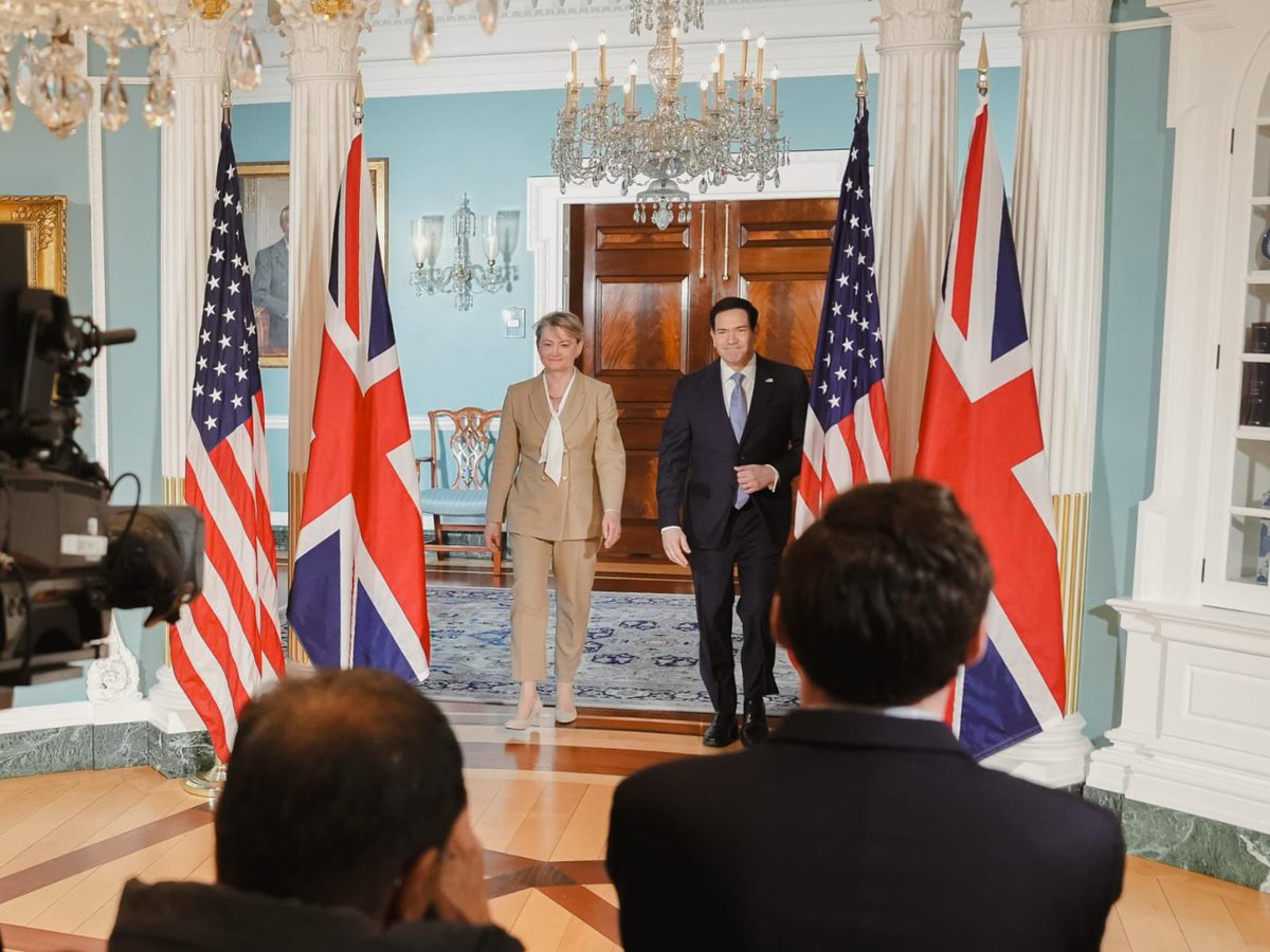 Yvette Cooper tweet media