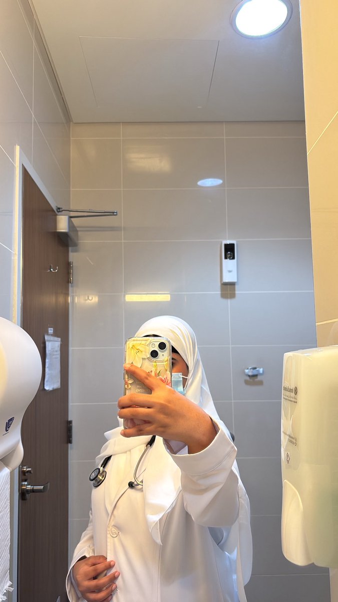 onlyjourii1's tweet photo. 28 . 4 . 2026
Last Clinical Day at Junior Year 
🩶🩶🩶 https://t.co/QMRKOgkPbp