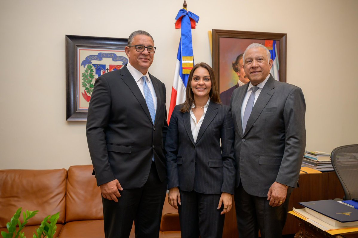 Administrativo RD tweet media