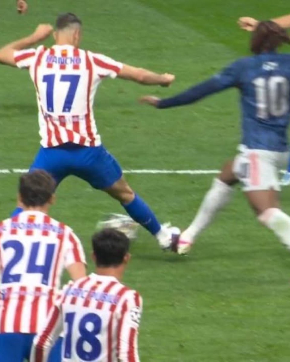 The Footy Feed tweet media