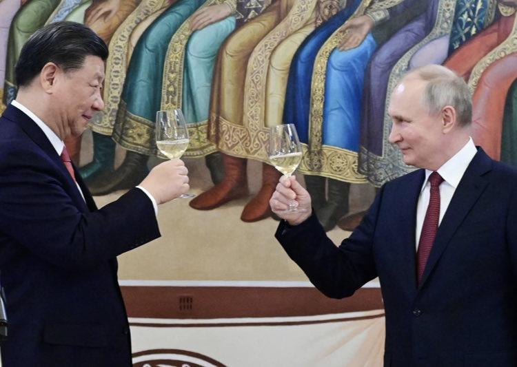 joni_askola's tweet photo. Brexit has been a masterclass in how to help your enemies. 

It provided Russia and China with a fractured European front and gave the US a weaker trade partner to exploit. 

The experiment failed. 

Reversing this mistake is a matter of national and continental security https://t.co/bA2u1n5Q7m