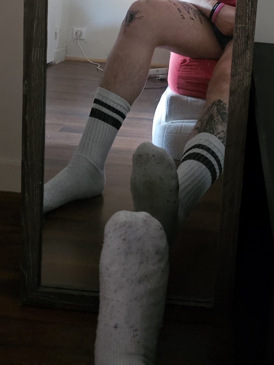 Socks addict tweet media