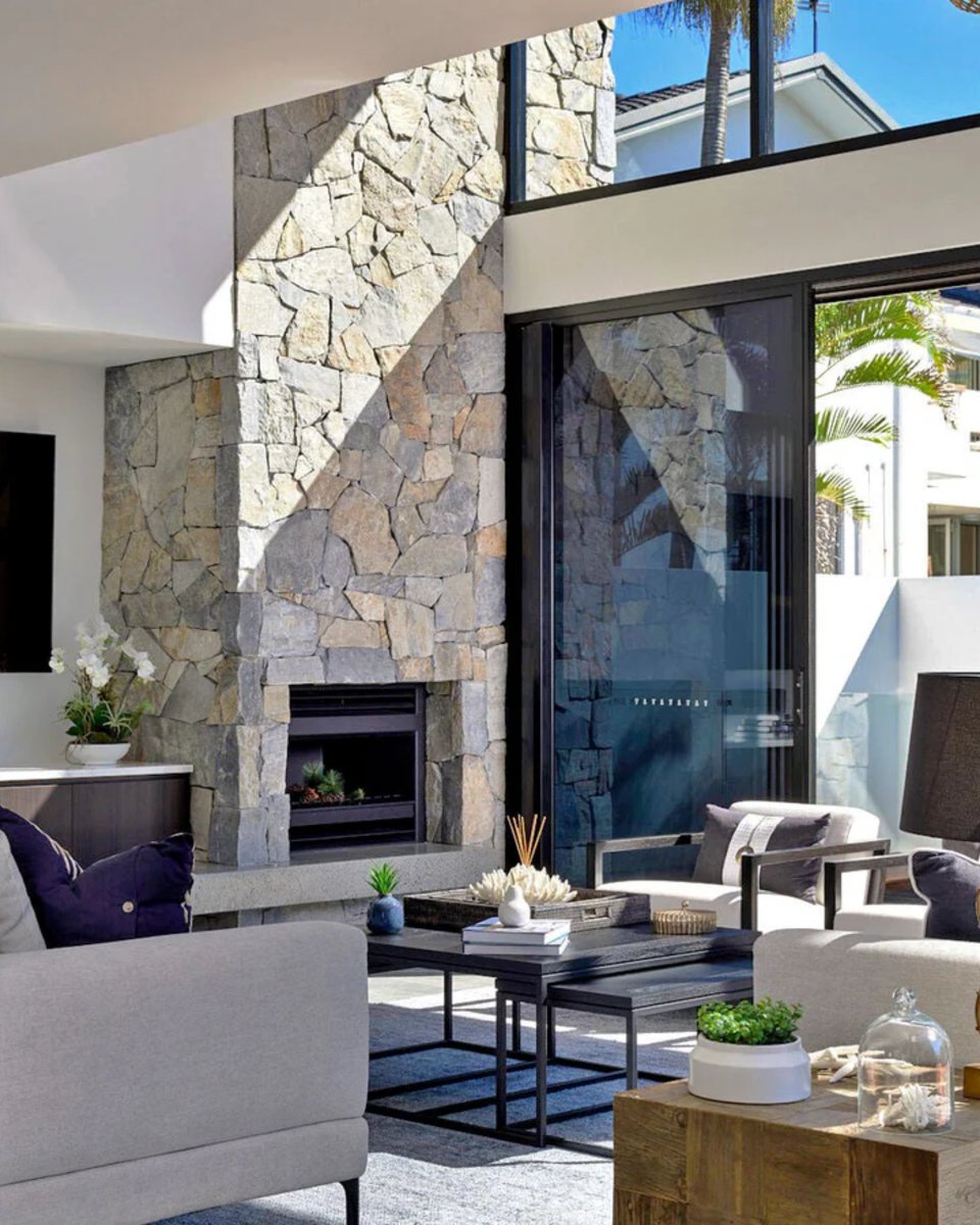 ArchitessaTile's tweet image. Cladding isn't just for exteriors - It’s moving into interior spaces as full floor-to-ceiling installs that create continuous stone surfaces. 

Where do you envision your stone cladding feature?

#Cladding #StoneCladding #InteriorDesign #Architessa