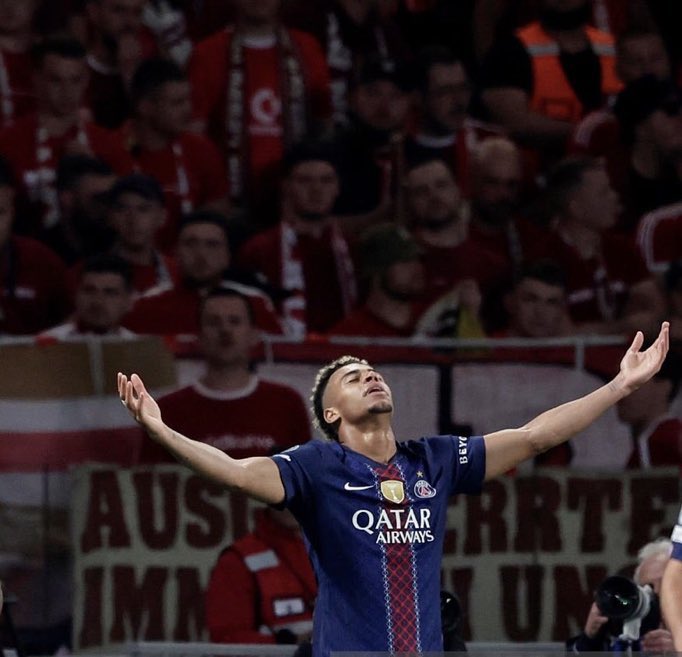 MEGA PSG 🇵🇸 tweet media