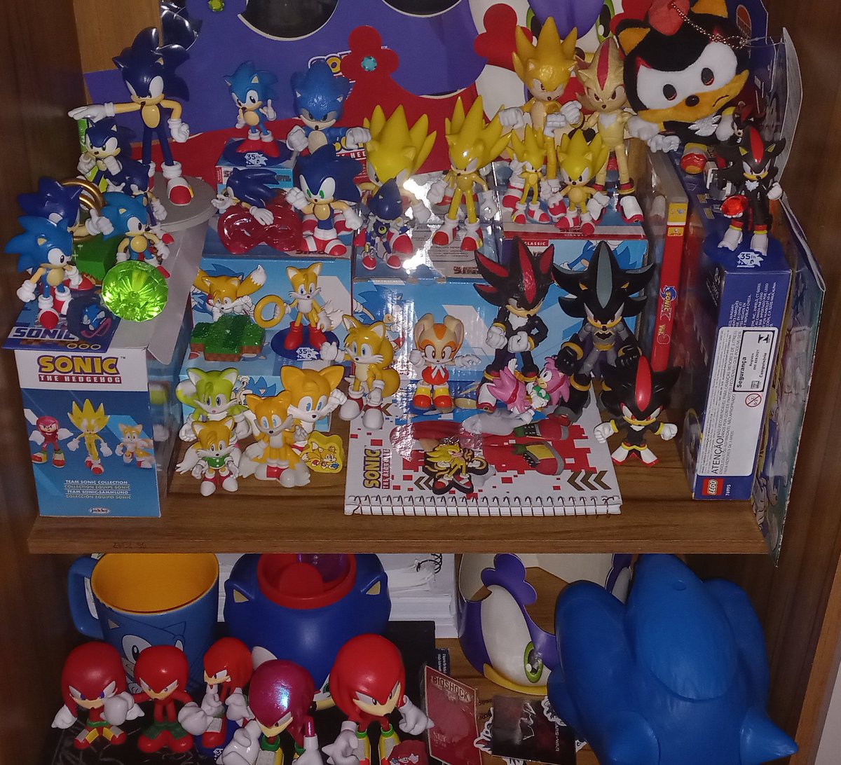 pumpk_miss's tweet image. Minha colheita assim atualmente, admito que vou ter que comprar uma estante futuramente por que já tô ficando sem espaço 

#sonicthedgehog #SonicMovie3 #sonicfandom #sega