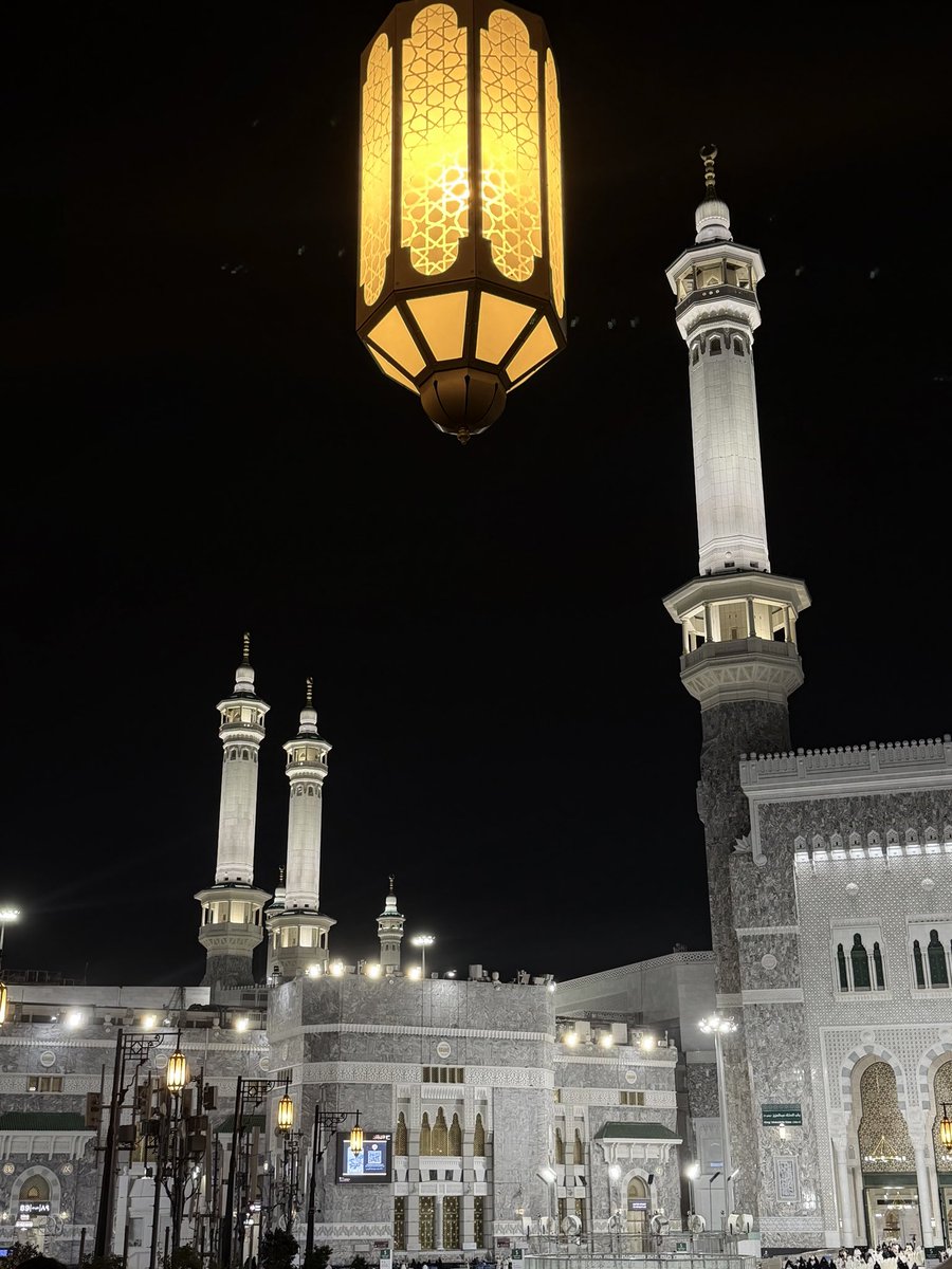 Asmaa802's tweet photo. الحمد لله على تيسيره وفضله #مكة_المكرمة https://t.co/lJA8iWIZCe
