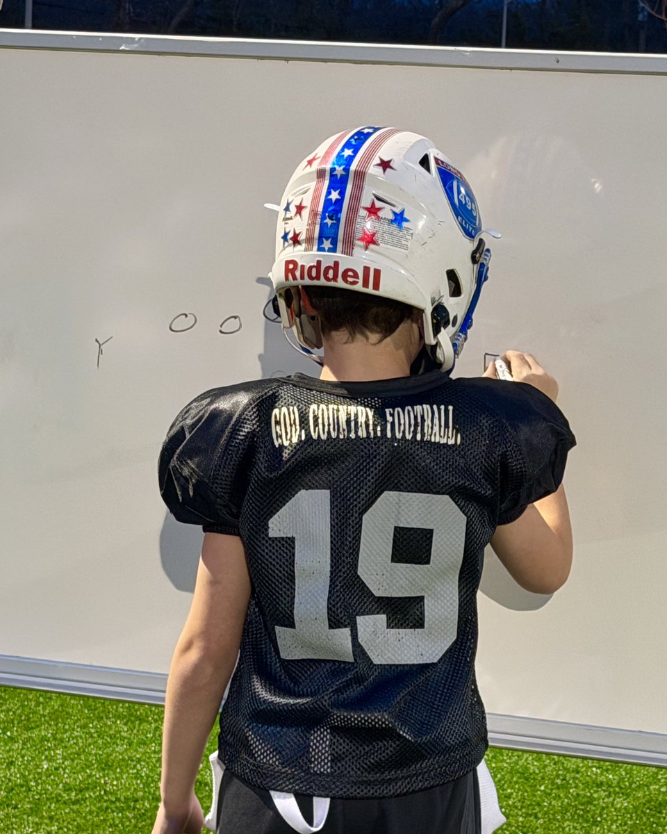 LI Elite Football tweet media
