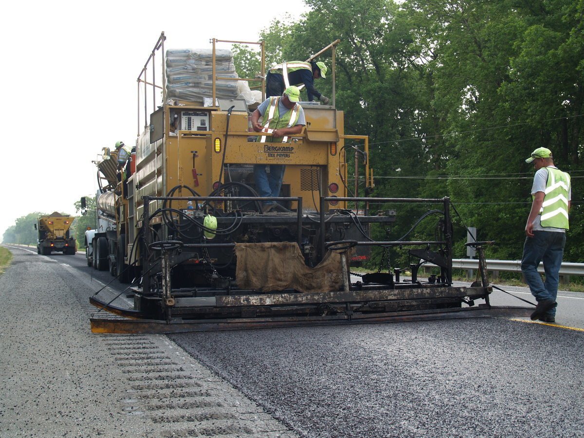 RoadResource's tweet photo. Louisiana DOT used micro surfacing to extend the life of US84 because good roads don’t always need rebuilding. Sometimes they just need the right treatment, data-driven decision making, and advocate behind the project.

https://t.co/Or7YkyxqSV

#MicroSurfacing #PPRA https://t.co/8BFKbChN9U