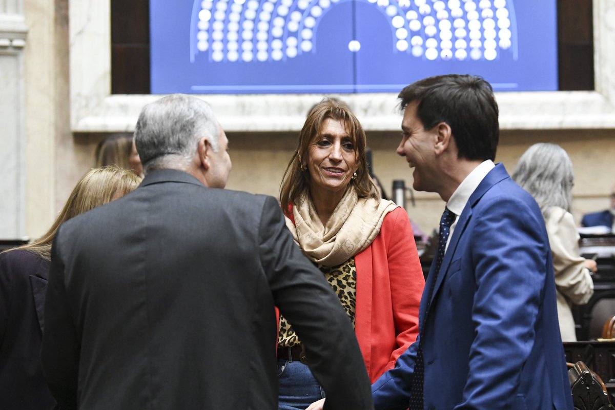 NederEstela's tweet photo. 🏛️ | SESIÓN INFORMATIVA

Este miércoles participamos de una sesión informativa en el Congreso, donde el jefe de Gabinete, Manuel Adorni, compareció para dar explicaciones sobre los actos de gobierno. https://t.co/vx1L4iFle7
