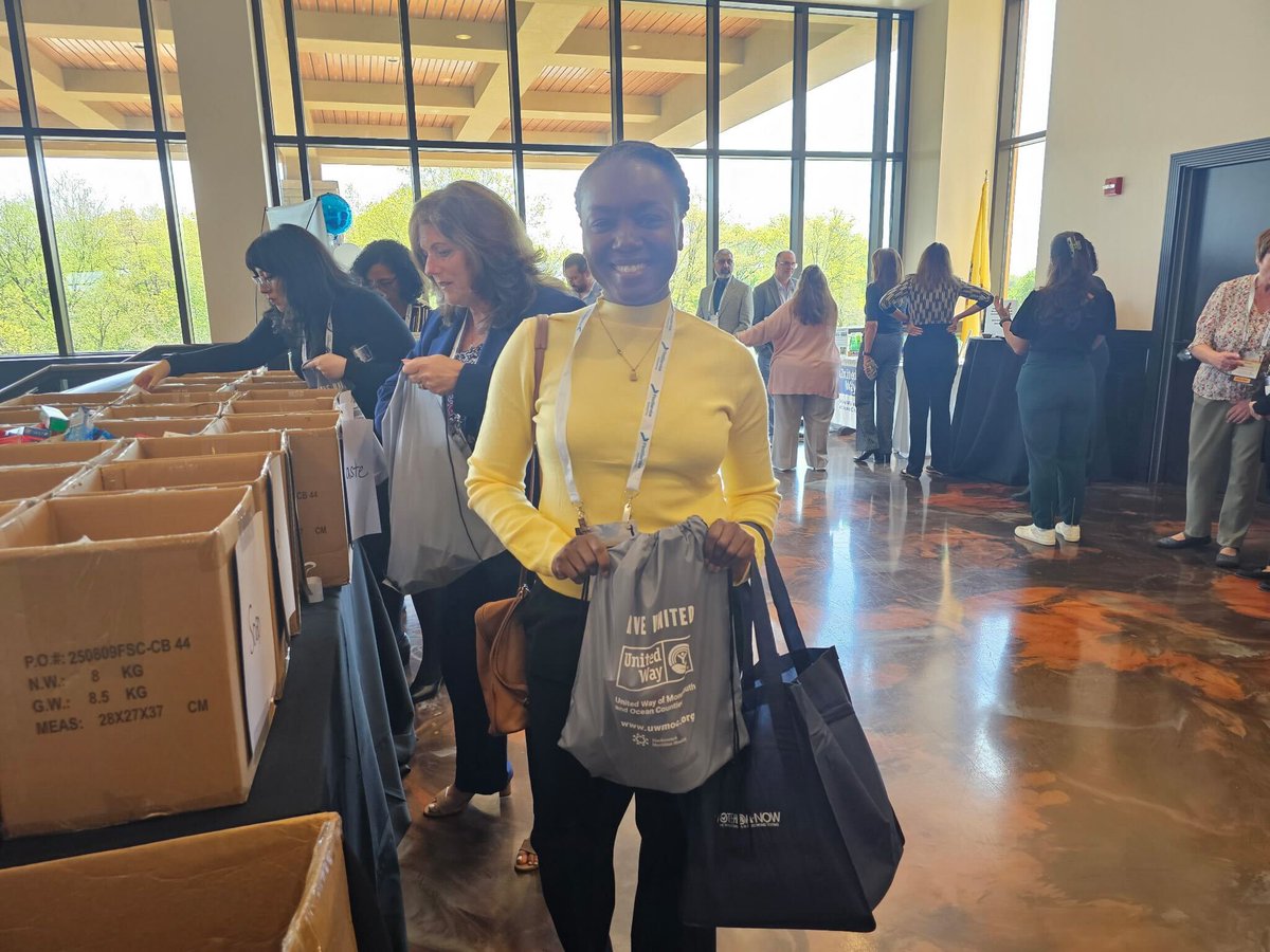 UWMOC's tweet photo. Recently, we partnered with FirstService Residential in Eatontown for a basic hygiene bags drive, collecting essential items and assembling care packages for those in need 💙

You can do this too! Please contact qanderson@uwmoc.org to get started ✅ https://t.co/QNImtyBrWF