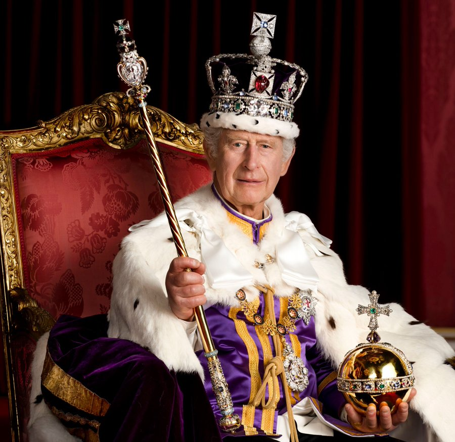 Ab9ebIn's tweet image. #NoKings protested until a #King shows up.