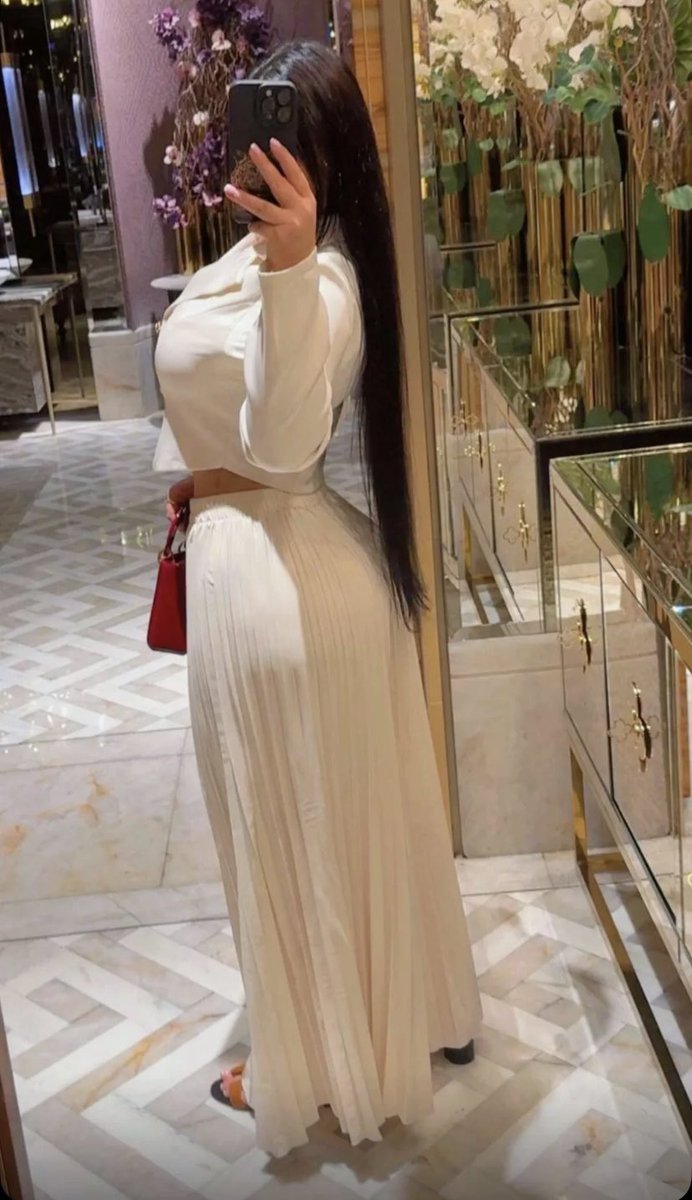 aa124ae's tweet photo. شو رأيكم في الستايل متابعه لا هنتو💋💋💋 https://t.co/QKShAGbsRQ