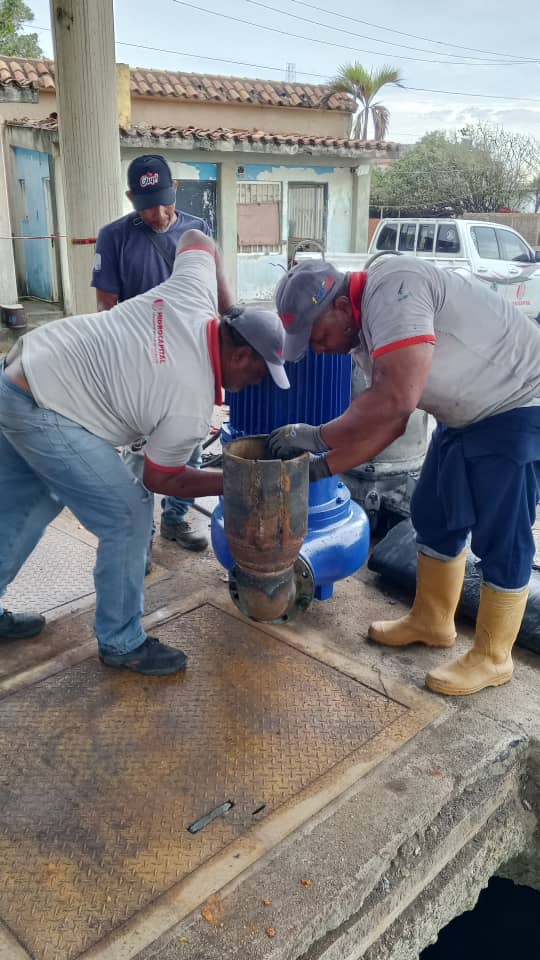 hidroven_ve1's tweet image. #Miranda | En la calle Comercio de Higuerote, mpio Brión, en la estación de bombeo de aguas servidas "La Principal" @minaguasoficial instaló una bomba inatascable de 83 HP

En atención a 5 mil familias que ahora cuentan con una red segura

¡Seguimos trabajando por los servicios!