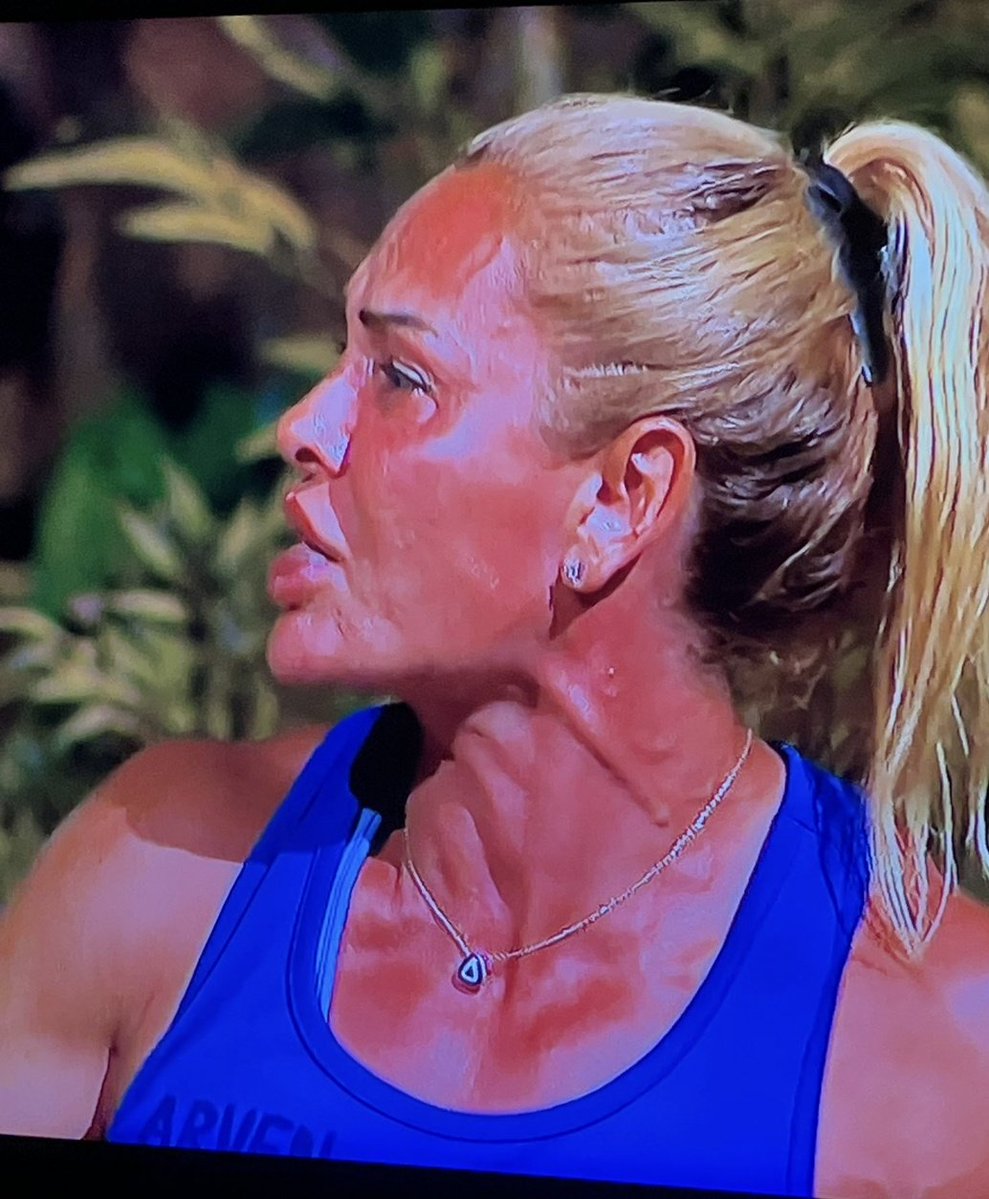 SelmaTrz tweet media