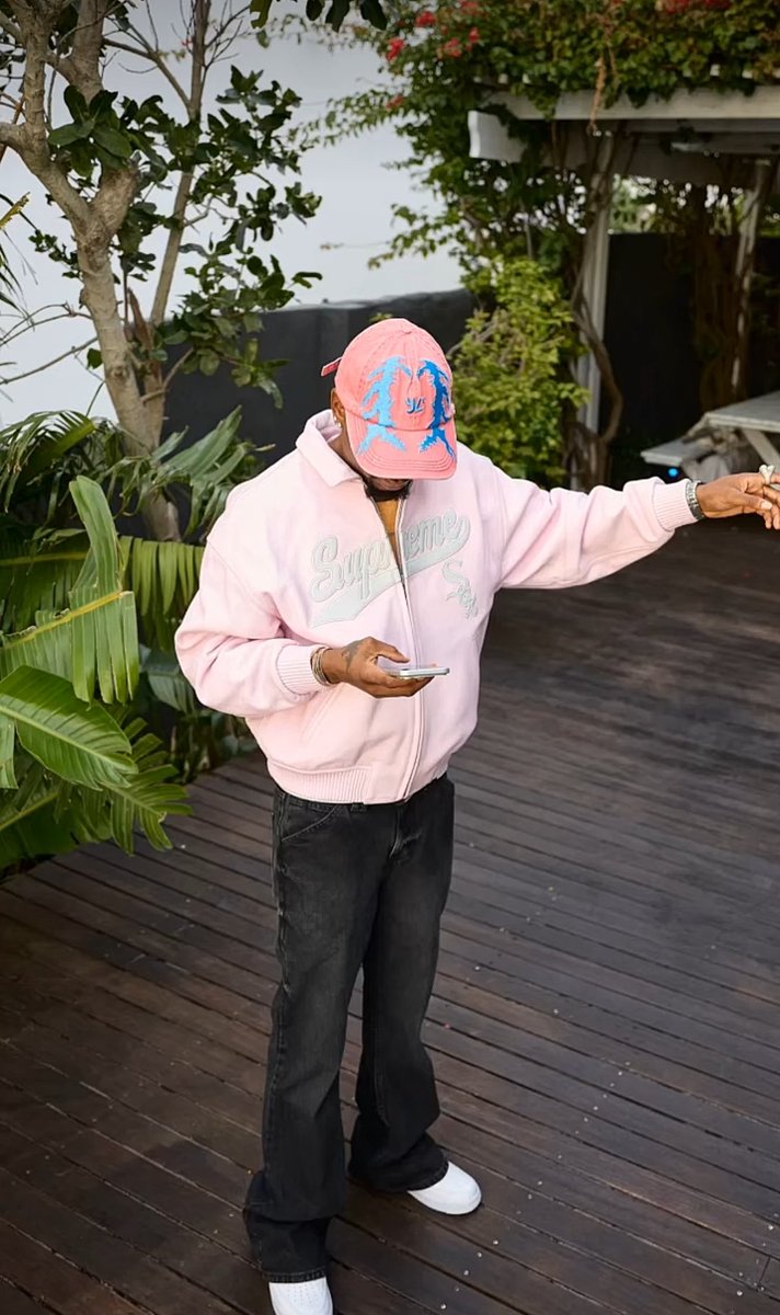 YL Idowu ✨️ tweet media