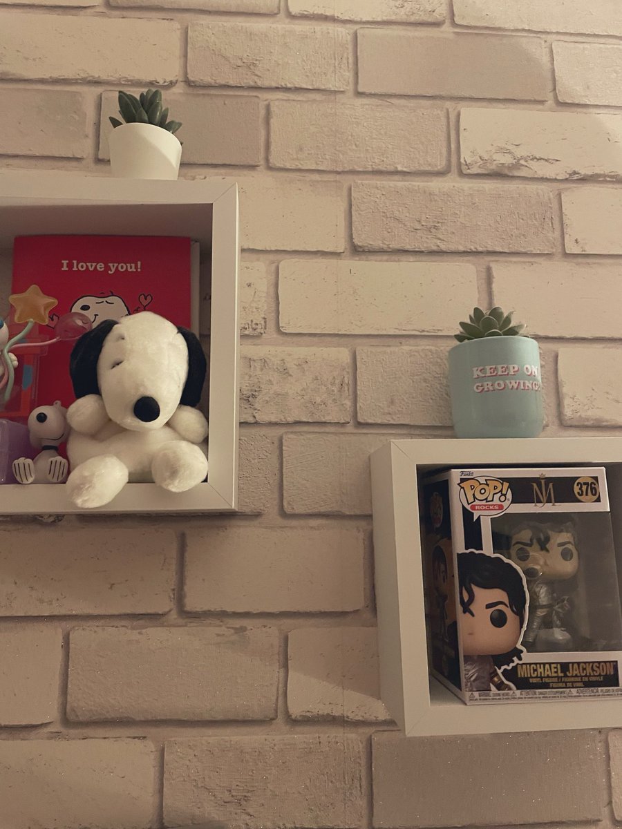 𝖼𝗁𝖾𝗋𝗋𝗒 tweet media