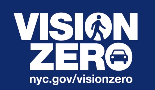 NYPD104Pct's tweet image. Our Community Affairs and Auxiliary officers have been at local parks, engaging with residents about the significance of pedestrian and traffic safety!

#visionzero