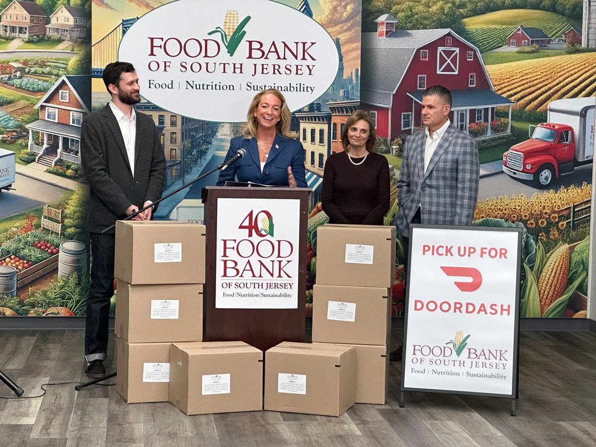 DoorDashImpact's tweet photo. We're proud to partner with @foodbankSJ, @LouGreenwald, @AsmBillSpearman, and Camden County Commissioner Jennifer Fleisher to make it easier for families to get the food they need.

5,000 deliveries later, this partnership has turned into real impact across the community, and we’re only getting started.