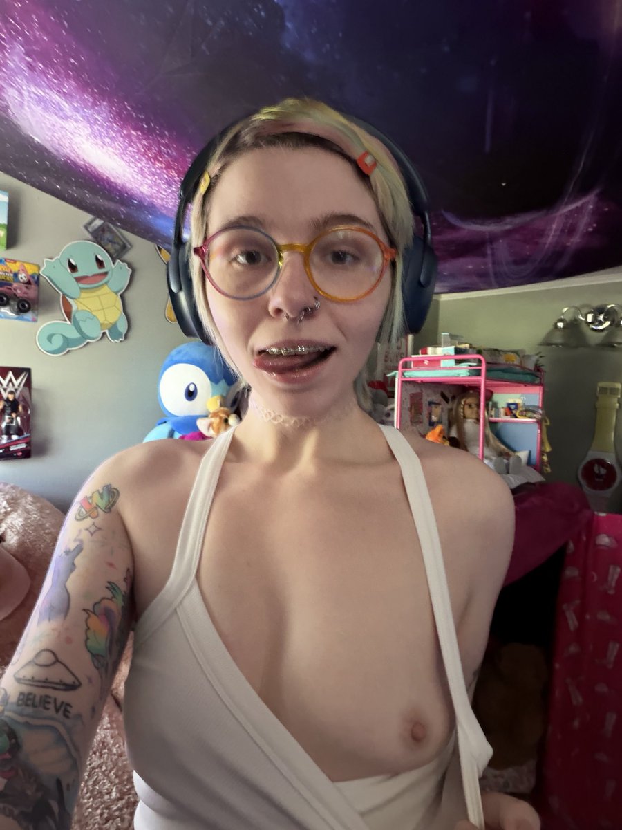 ☆ dolly ☆ tweet media