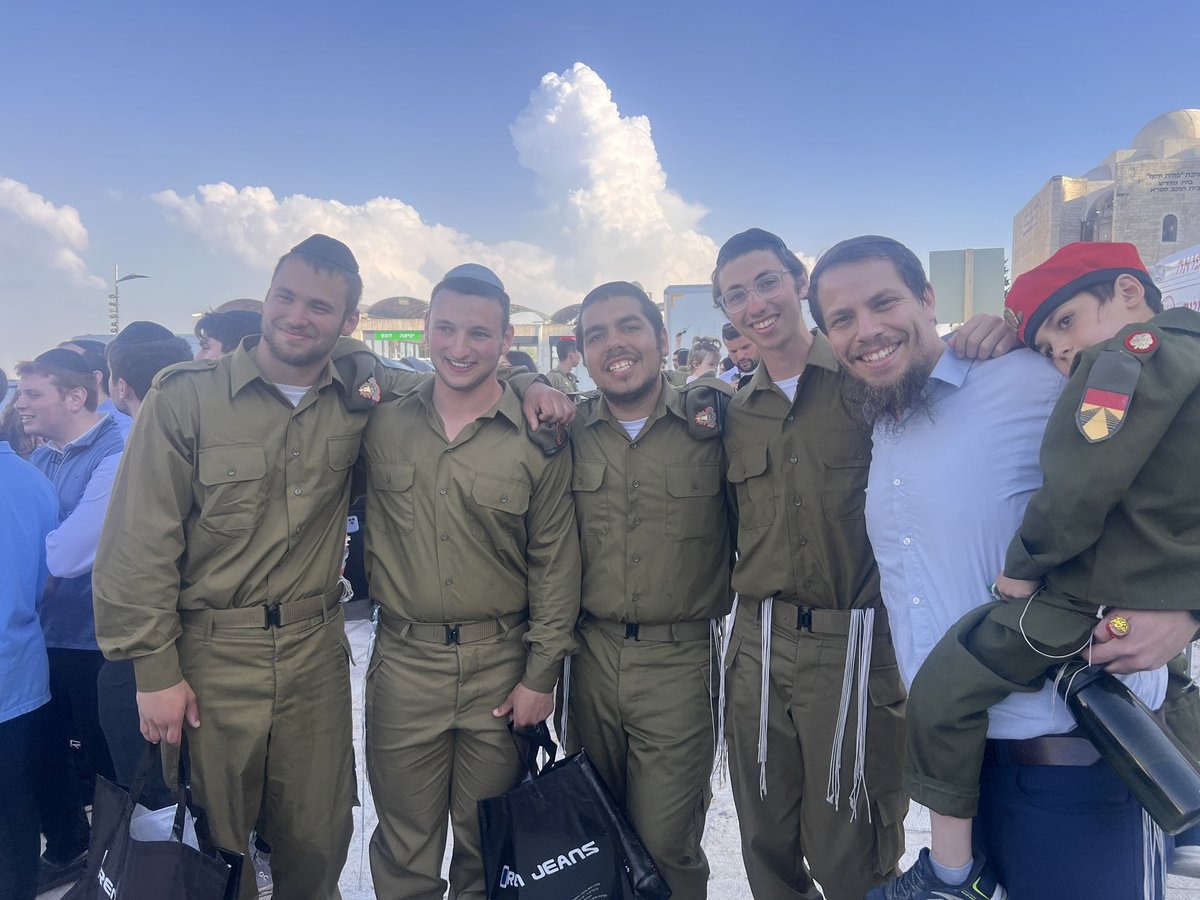Yeshivat Sha'alvim tweet media
