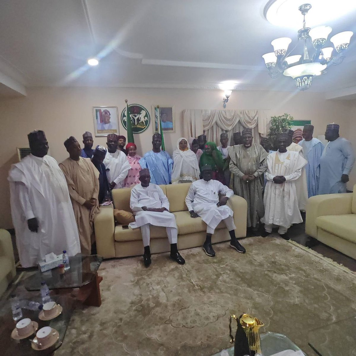 Alsiddiq_10's tweet photo. 🚨 Political and Public Office Holders Association of Zone A senatorial zone in  Yobe State has purchased Expression of Interest and Nomination forms to Gov. Mai Mala Buni to contest the Senatorial seat of Zone A. https://t.co/UY1RuDVEn7