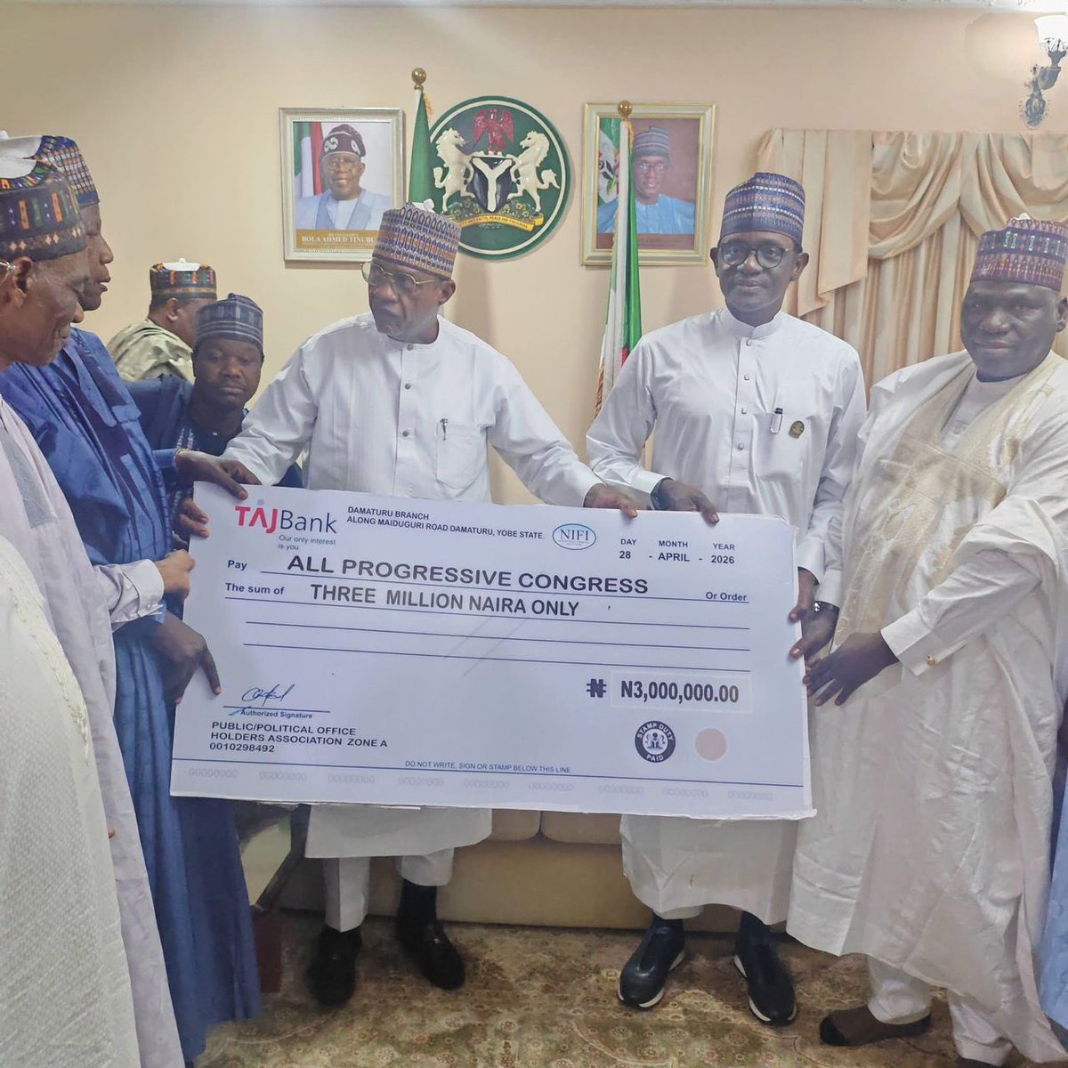 Alsiddiq_10's tweet photo. 🚨 Political and Public Office Holders Association of Zone A senatorial zone in  Yobe State has purchased Expression of Interest and Nomination forms to Gov. Mai Mala Buni to contest the Senatorial seat of Zone A. https://t.co/UY1RuDVEn7