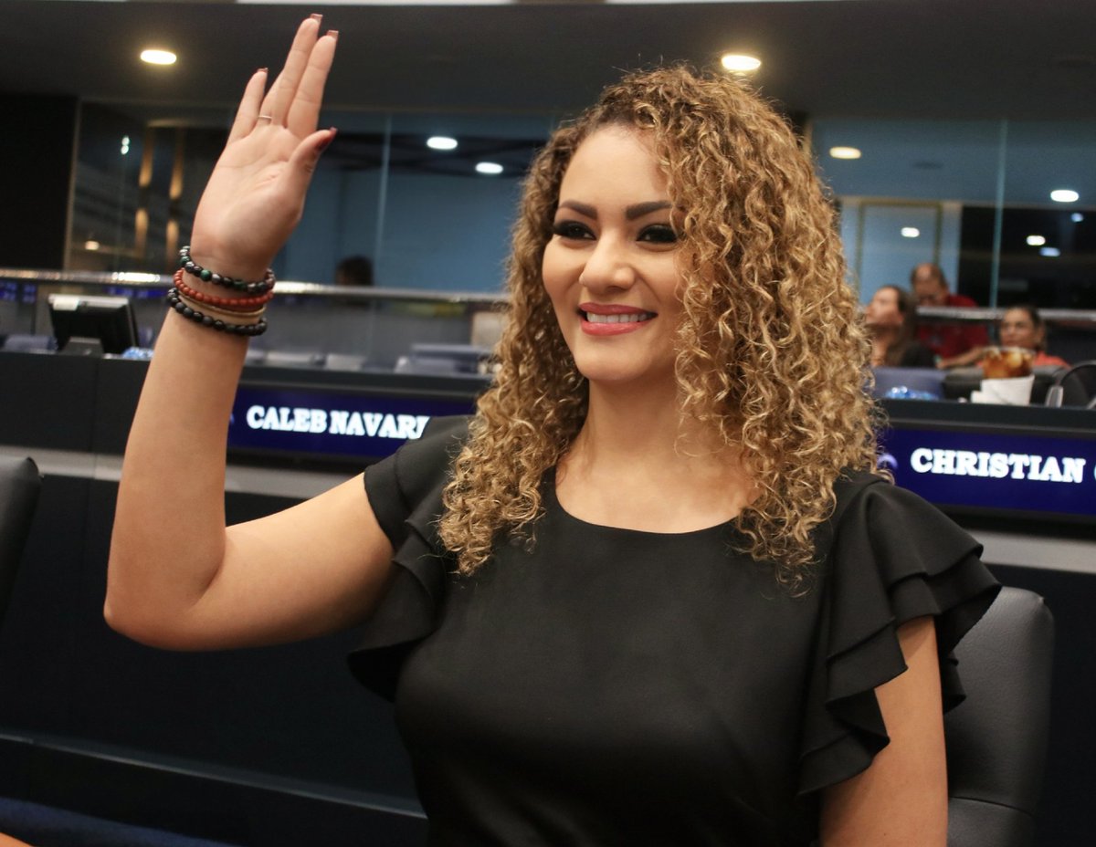 Ana Figueroa 🇸🇻 tweet media